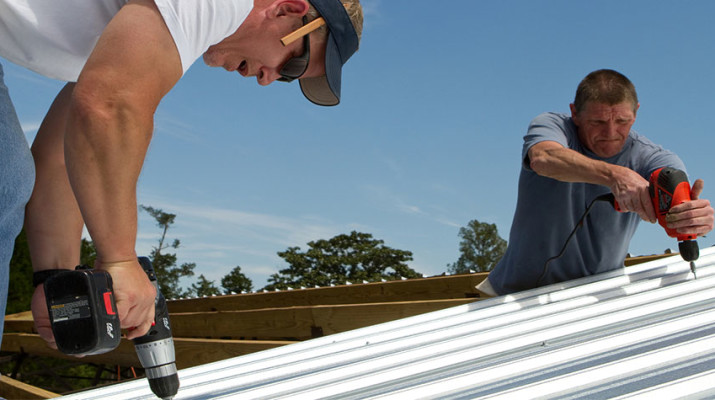 Metal Roof Pros & Cons in Michigan