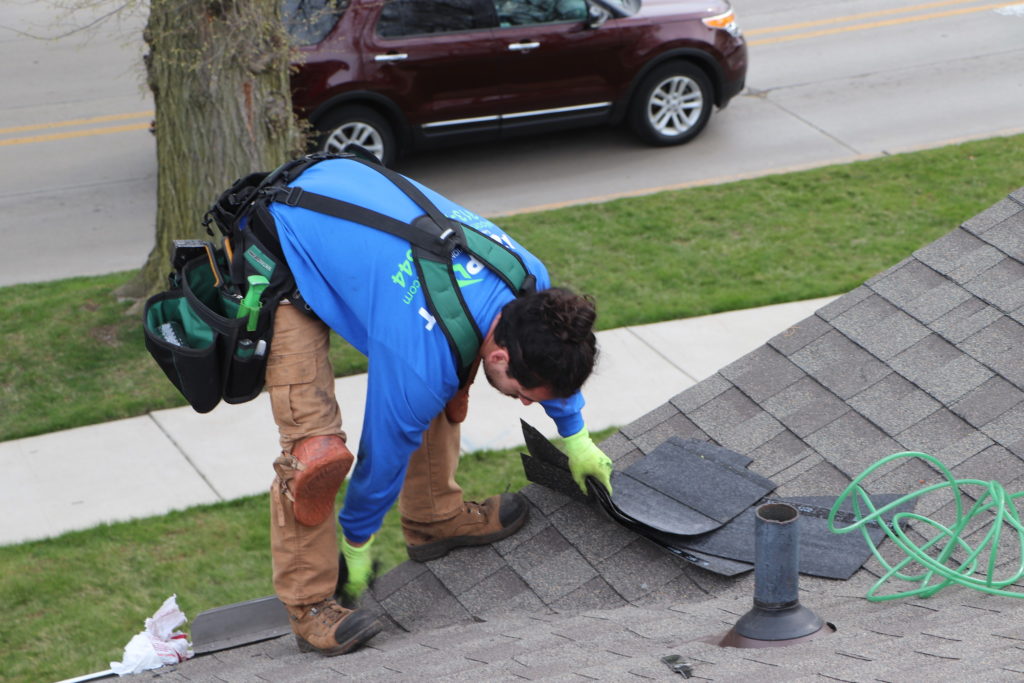Top Signs You Need Roof Replacement in Canton Michigan Soon